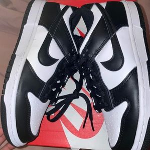 Nike Dunk Low (Panda)